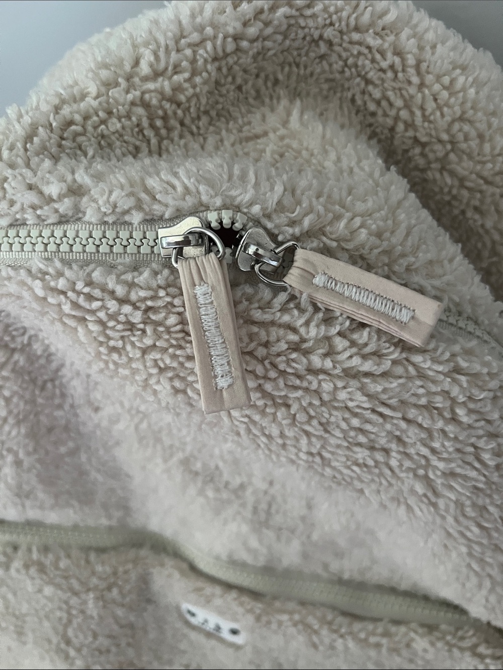 Wilo the Label Backpack Sherpa Teddy - Picture 2 of 7